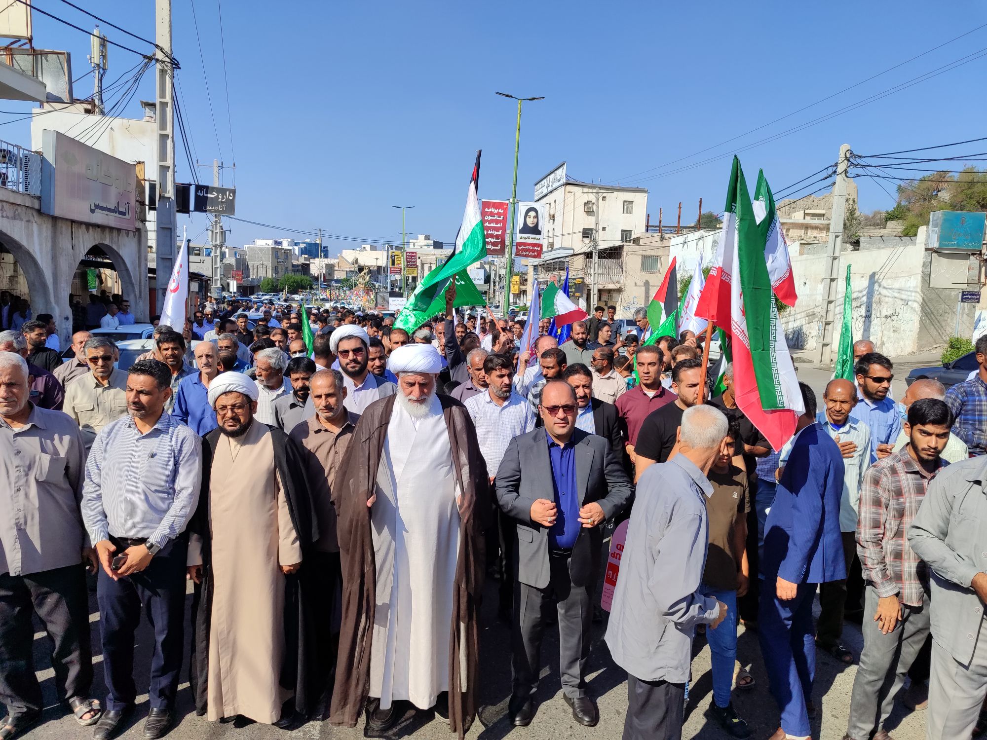 راهپیمایی نمازگزاران مینابی در محکومیت حادثه تروریستی کرمان به روایت تصویر